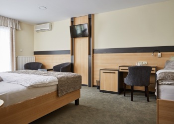 goldhaus-csaladi-szoba00001-1